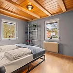 Apartment Fuer Bis Zu 6 Personen Mit Terrasse Und Klima